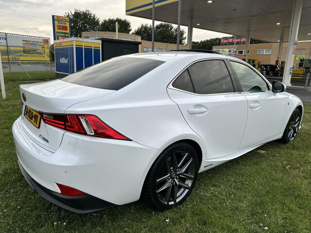 Lexus IS 300h F Sport - 