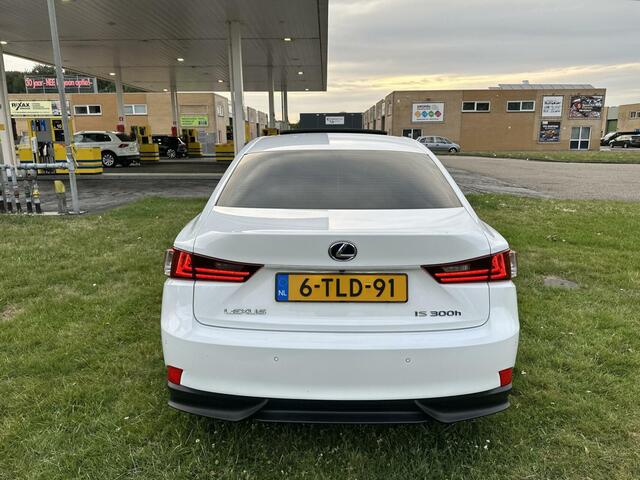 Lexus IS 300h F Sport - 