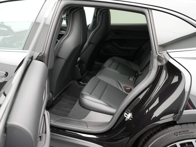 Porsche Taycan 4 Cross Turismo