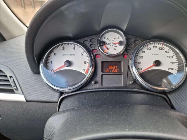 Peugeot 207 1.4i 16v Navteq