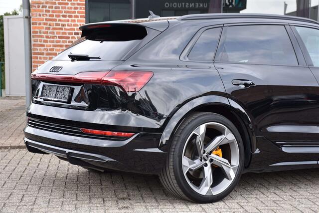 Audi E-Tron 95 kWh Quattro S|Luchtvering|Panodak| FULL BLACK