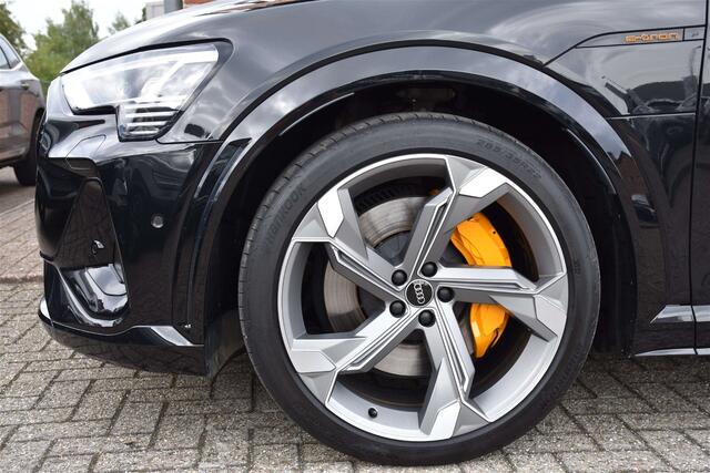 Audi E-Tron 95 kWh Quattro S|Luchtvering|Panodak| FULL BLACK