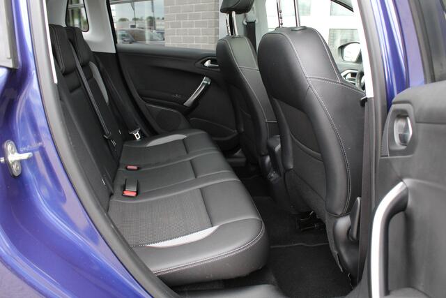 Peugeot 2008 1.2 VTi Allure / Automaat / Panoramadak / Navigatie / N.A.P.