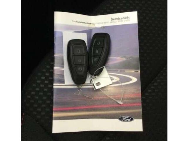 Ford Focus 1.0 EcoBoost MHEV ST-Line +LED +grand ecran +48m G