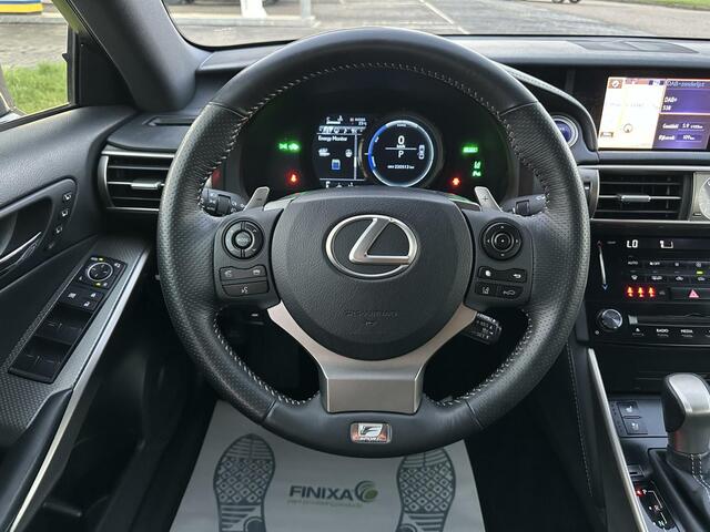 Lexus IS 300h F Sport Edition -