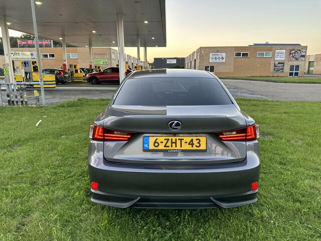 Lexus IS 300h F Sport Edition -