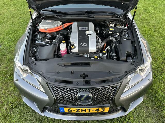 Lexus IS 300h F Sport Edition -