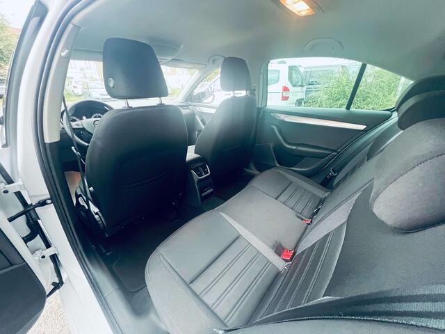 Skoda Octavia 1.5 TSI Ambition DSG+NAVI+CAMERA+CARNET+GARANTIE