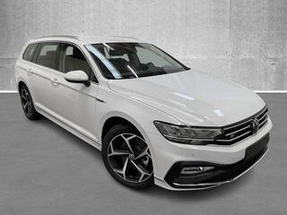 VOLKSWAGEN PASSAT Variant Elegance 2.0 TDI 200PS/147kW D...