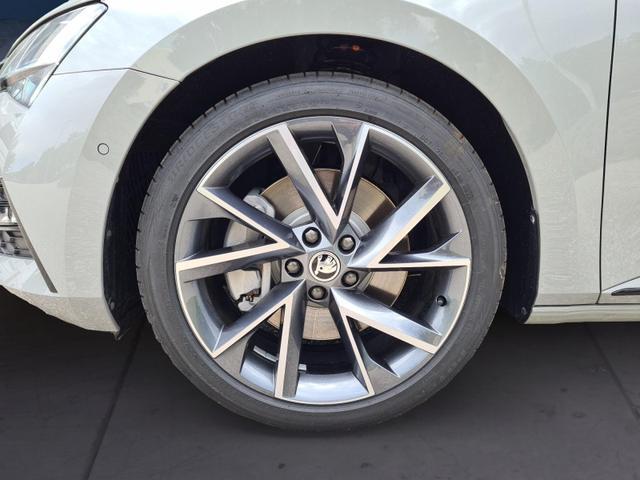Skoda Superb Combi SportLine 4x4 AHK Pano Canton AC...