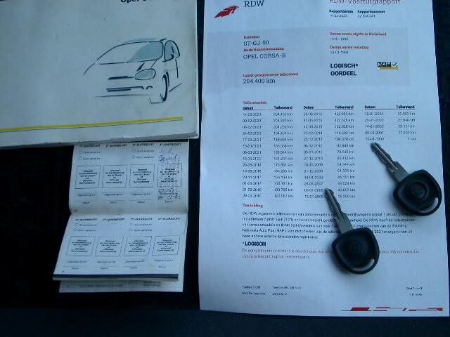 Opel Corsa 1.4i CDX e distributieriem en gereviseerde cil.kop NL auto met NAP, elektrische ramen, centr.vergrendeling, 5 drs