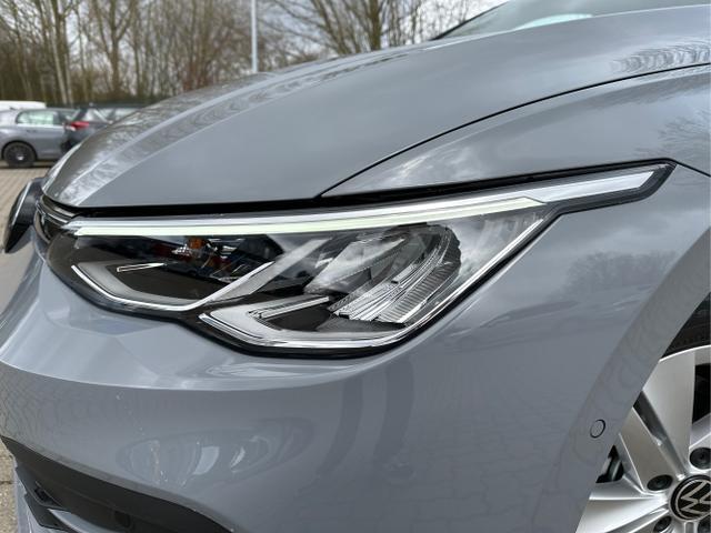 Volkswagen Golf LIFE LED+SHZ+ACC+PDC+KAMERA+PARK ASSIST ...