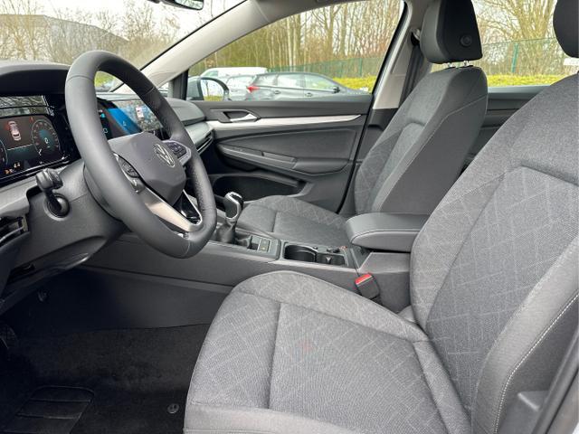 Volkswagen Golf LIFE LED+SHZ+ACC+PDC+KAMERA+PARK ASSIST ...