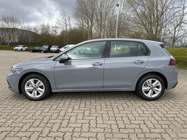 Volkswagen Golf LIFE LED+SHZ+ACC+PDC+KAMERA+PARK ASSIST ...