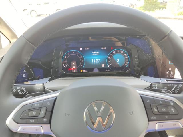 Volkswagen Golf Style 8 +NAVI PRO+LED+ACC+KAMERA+SUNSET ...