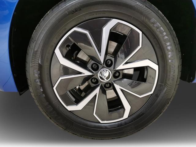 Skoda Kamiq Black STYLE KAMERA+SIMPLY CLEVER+SHZ+PD...