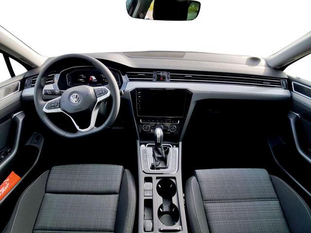 Volkswagen Passat Variant Business NAVI+ACC+VIRTUAL COCK...