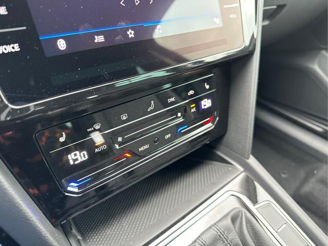 Volkswagen Passat Variant Business NAVI+ACC+VIRTUAL COCK...