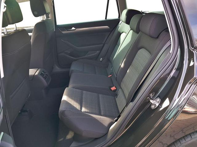 Volkswagen Passat Variant Business NAVI+ACC+VIRTUAL COCK...