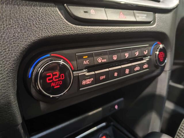 KIA CEE D 1.6 GDI DCT OPF PHEV Platinum Edition