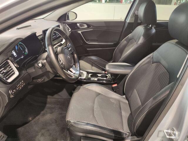 KIA CEE D 1.6 GDI DCT OPF PHEV Platinum Edition