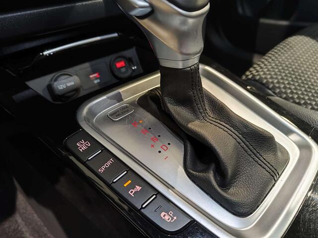 KIA CEE D 1.6 GDI DCT OPF PHEV Platinum Edition