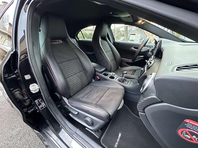 Mercedes-Benz A-Klasse AMG PACK LIKE NEW