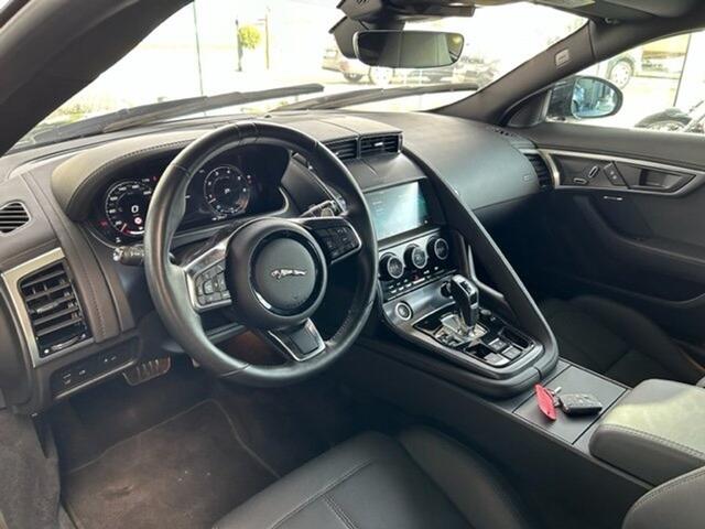 Jaguar F-Type 2.0 i4 P300 R-Dynamic