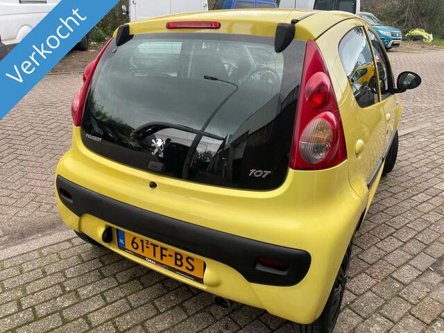 Peugeot 107 1.0-12V XS
