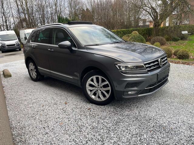 Volkswagen Tiguan 2.0 TDi Highline DSG Matrix Pano