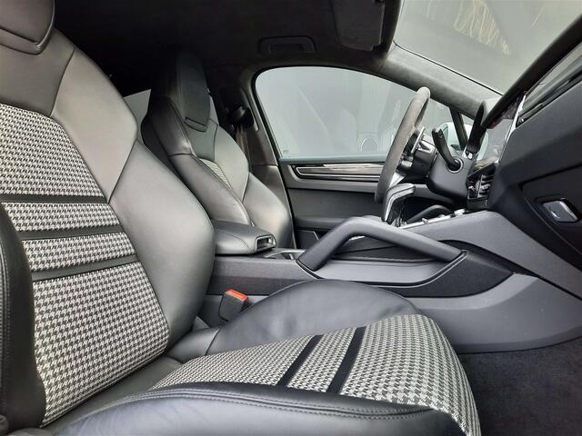 Porsche Cayenne 3.0 Turbo V6 Tiptronic SCOUPELIGHTWEIGHT PACK