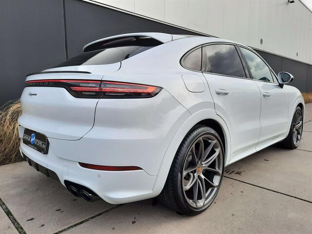 Porsche Cayenne 3.0 Turbo V6 Tiptronic SCOUPELIGHTWEIGHT PACK