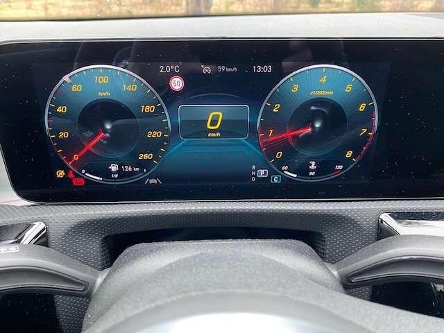 Mercedes-Benz A-Klasse Edition,AMG,LED,Pano Dak, MBUX,Night Pack,Camera