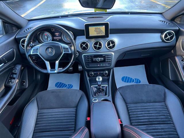 Mercedes-Benz CLA-Klasse PACK AMGPaNONAVILEDX�nonCUIRJANTESBT