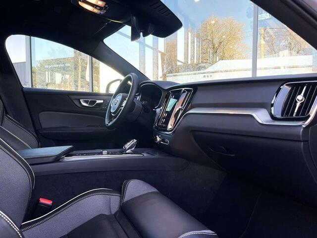 Volvo V60 2.0 B4 R-Design | KEYLESS | CAMERA | ACC