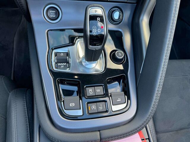 Jaguar F-Type 2.0 i4 P300 R-Dynamic