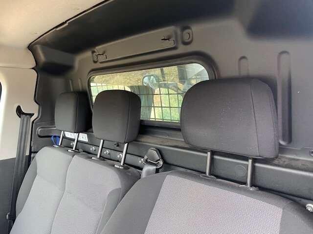 Citroen Berlingo Automaat,Airco,Camera,DAB,Parkeersensoren,Cruise.