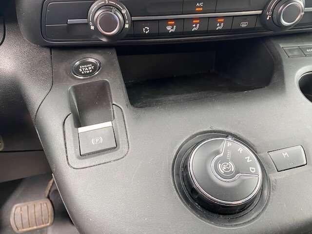 Citroen Berlingo Automaat,Airco,Camera,DAB,Parkeersensoren,Cruise.