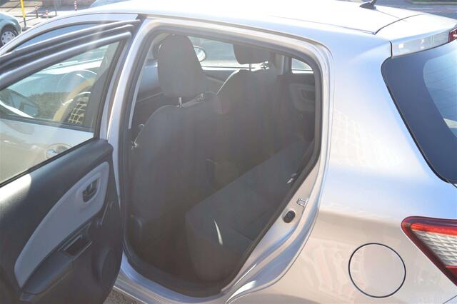 Toyota Yaris 1.5i Dual VVT-iE Y-oung