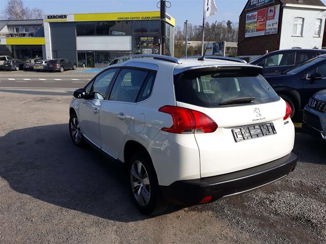 Peugeot 2008 1.6i Allure