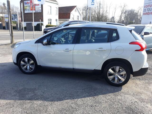 Peugeot 2008 1.6i Allure