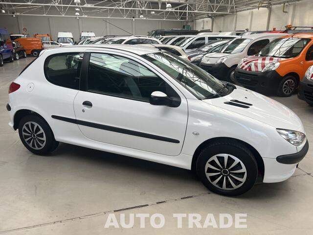 Peugeot 206 Benzine LEZ ok | 106.000km | Airco | 1j Garantie