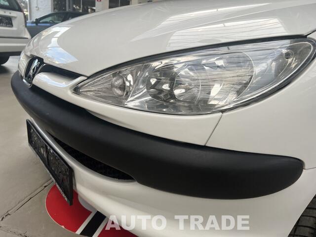 Peugeot 206 Benzine LEZ ok | 106.000km | Airco | 1j Garantie