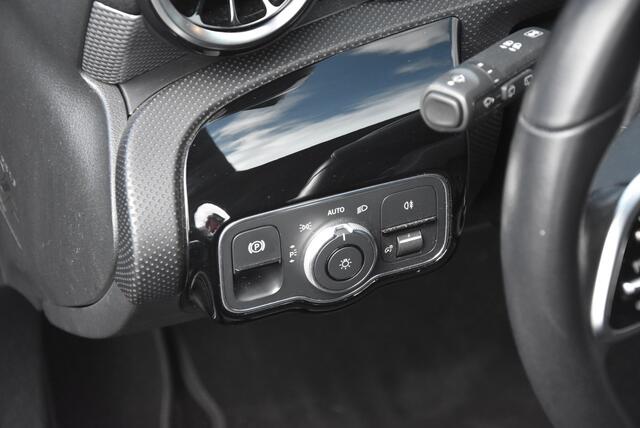 Mercedes-Benz A-Klasse Navi/Led/WideScreen/4Season