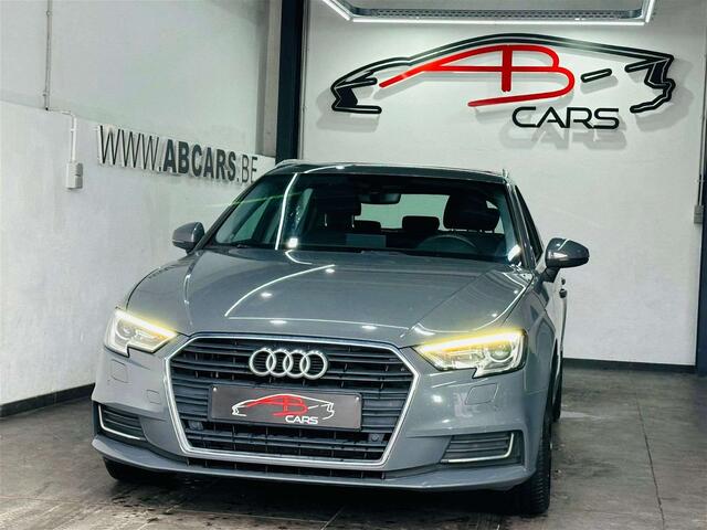 Audi A3 30 TDi S TRONIC  GARANTIE 12 MOIS  DESIGN LINE 