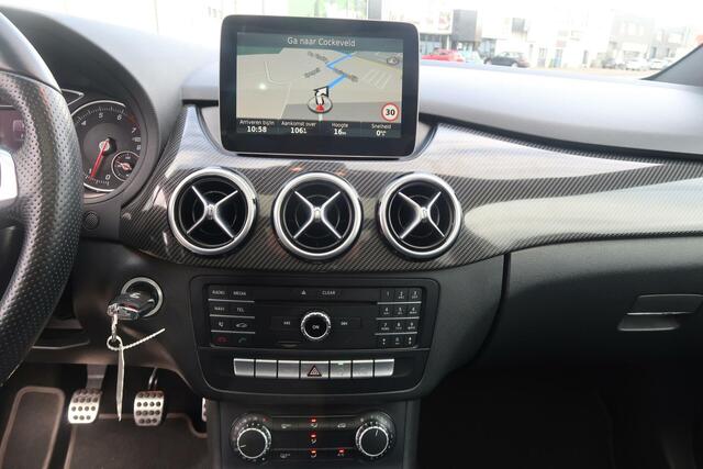 Mercedes-Benz B-Klasse 180 AMG|PANORAMADAK|FACELIFT|NAVIGATIE|BLUETOOTH|XENON-LED|DEALER ONDERHOUDEN