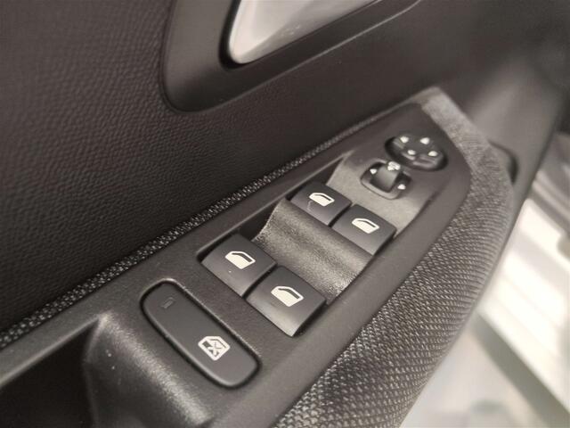 Peugeot 208 1.2i PureTech Style