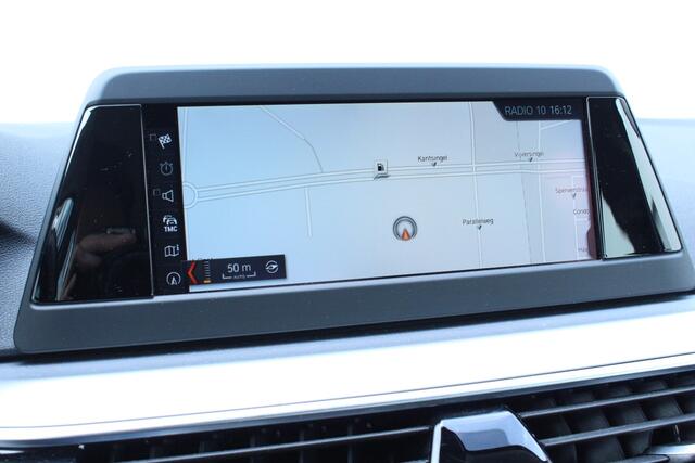 BMW 5-Serie Touring 520i Executive NAVI LED STOELVW CAMERA LED '18