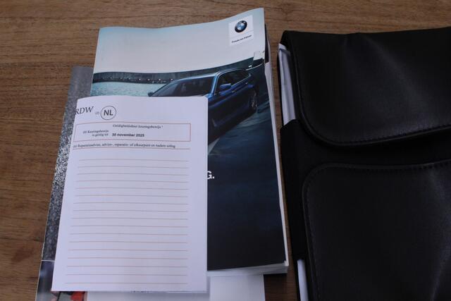 BMW 5-Serie Touring 520i Executive NAVI LED STOELVW CAMERA LED '18