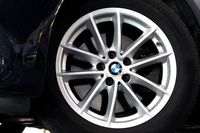 BMW 5-Serie Touring 520i Executive NAVI LED STOELVW CAMERA LED '18